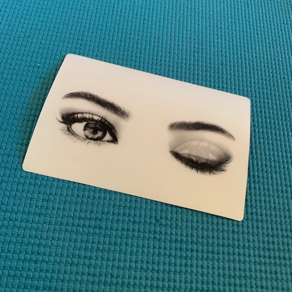 Kylie Jenner Note - Picture 2 of 3